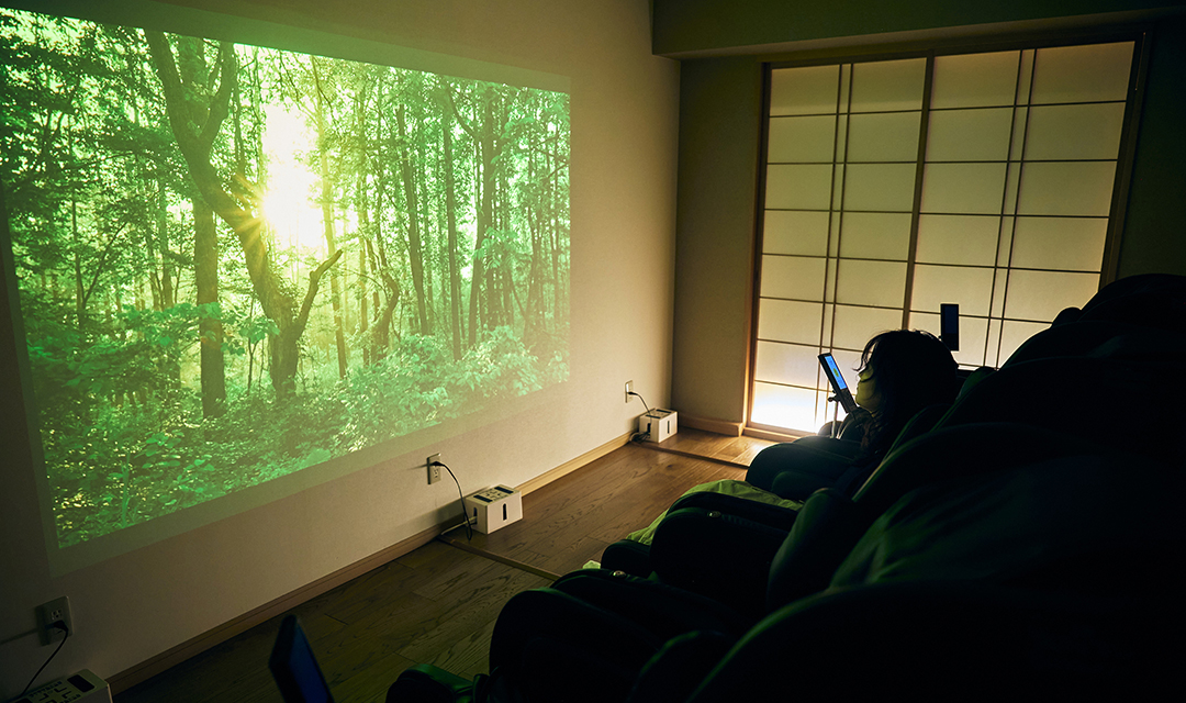 館内で過ごす画像02