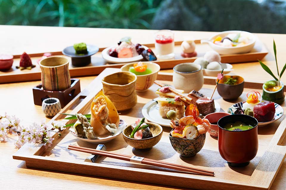 SPRING PLATE LUNCH & SWEET BUFFET ~SAKURA~