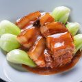 沖縄県産皮付き黒豚の角煮